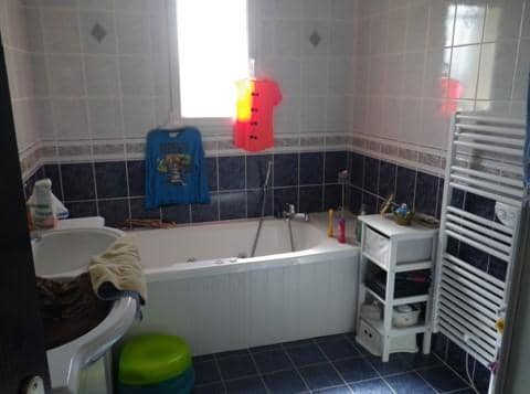 Création d'une salle de bain accessible PMR - Avant