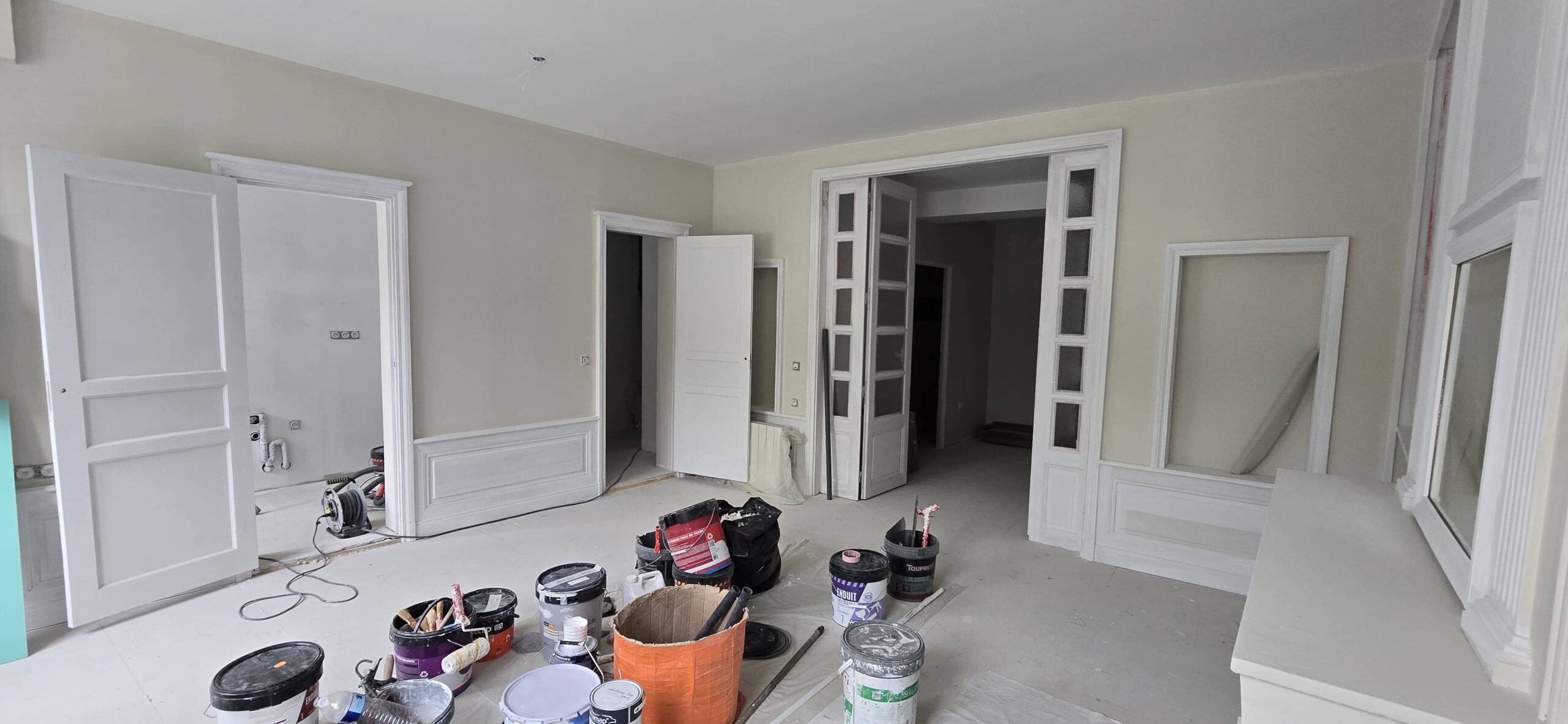 TRAVAUX DE PEINTURE EN COURS